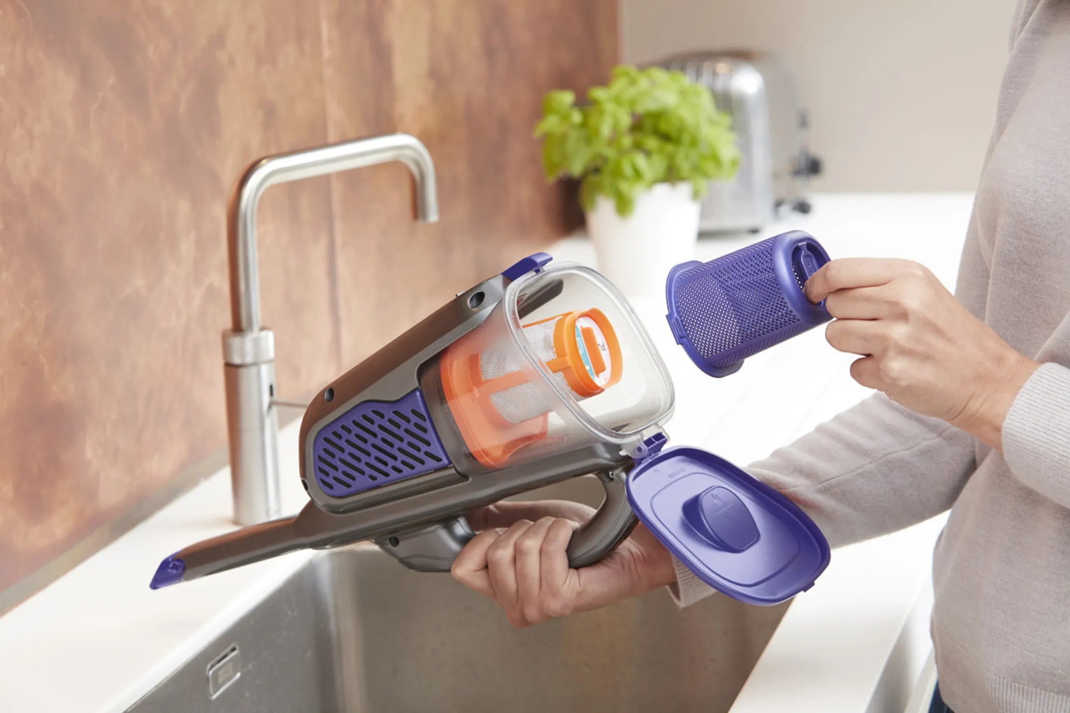 BLACK+DECKER Kruimeldief PET BHHV520BFP-QW