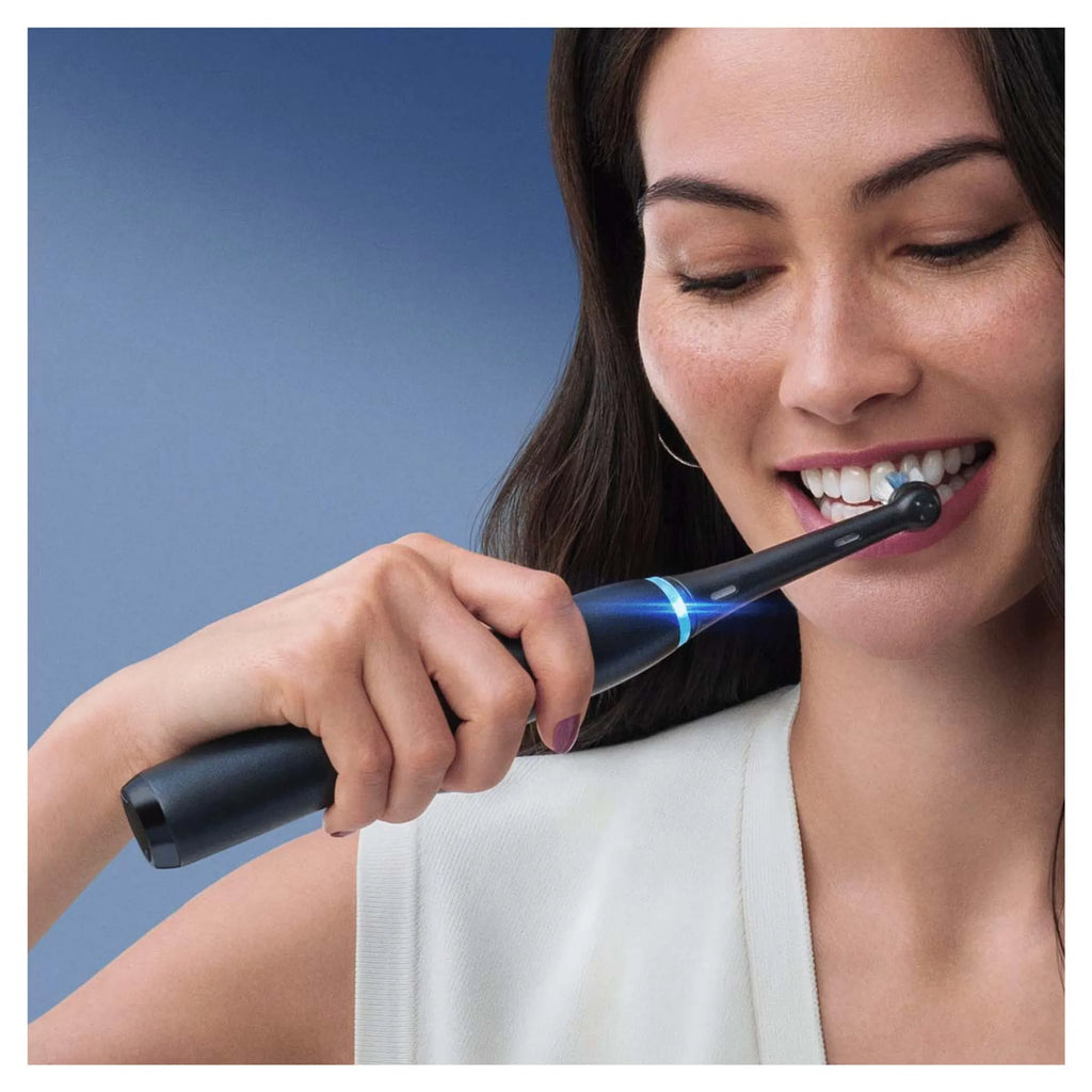 Oral-B Elektrische tandenborstel IO8S BLACK ONYX (+1 REFILL)