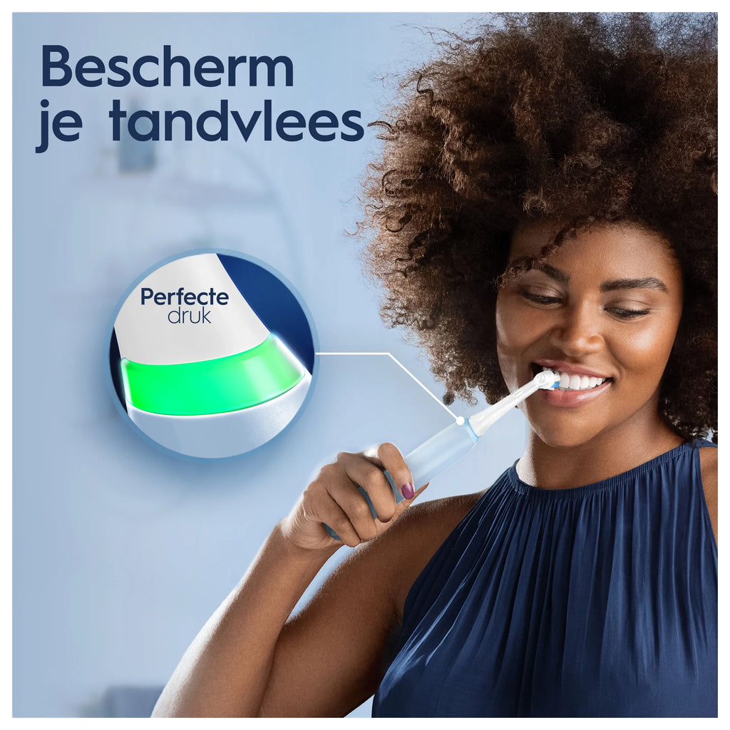 Oral-B Elektrische tandenborstel iO3 blauw + pouch special edition