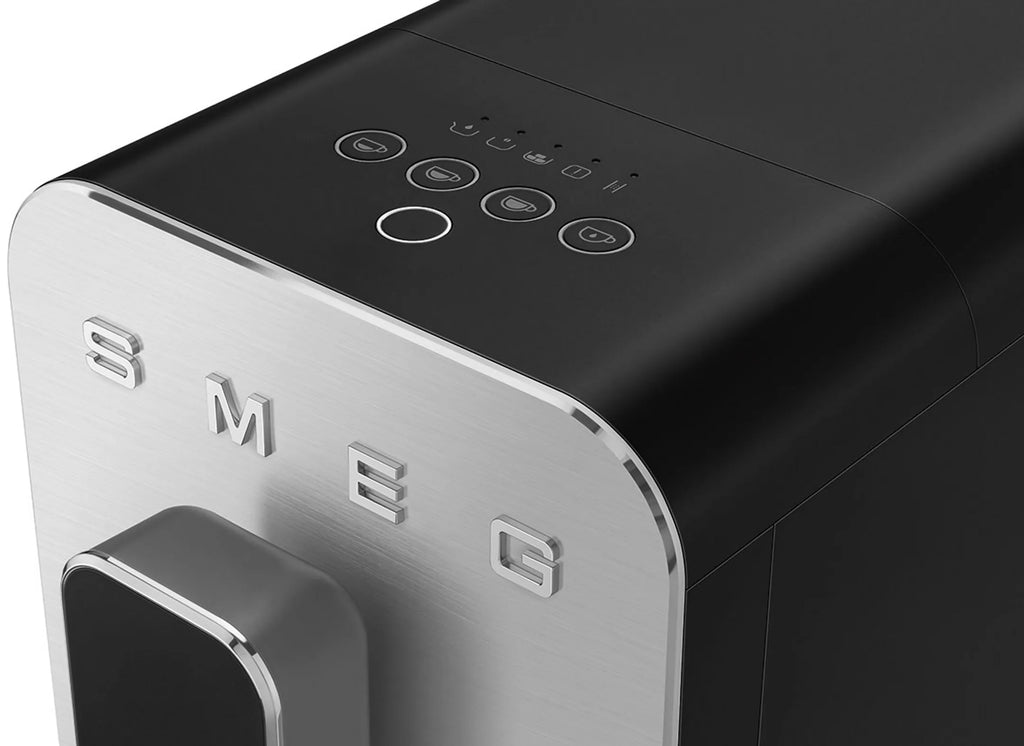 Smeg Volautomatische Espressomachine Bean to Cup